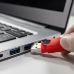 Avertisment Critic pentru Companii: Cum Hackerii Folosesc Metode Fizice pentru a Fura Date Sensibile
