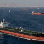 Tensiuni în Strâmtoarea Hormuz: Impactul atacurilor iraniene asupra traficului maritim și pieței petroliere globale