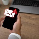 Frauda prin SMS cu taxe de parcare: O amenințare cibernetică în creștere și impactul asupra încrederii cetățenilor